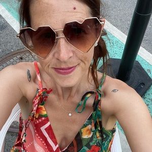 Meet your Posher, Charlotte